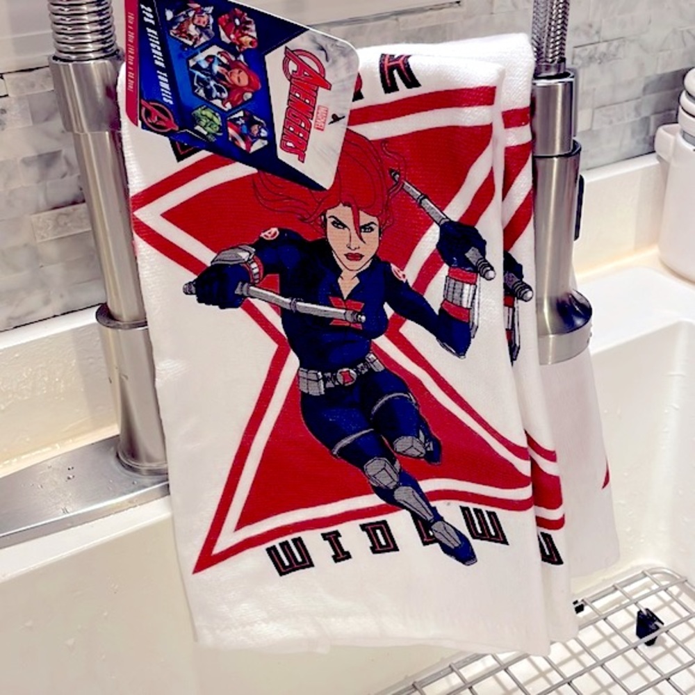 NWT Marvel Avengers “Black Widow” 2-Piece 100% Cotton Kitchen Towel Set